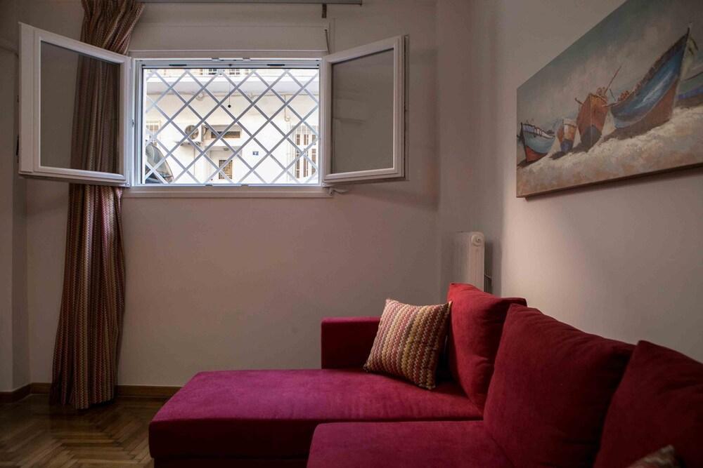 Apartment House, Kolchidos, Ampelokipoi Metro, Athens